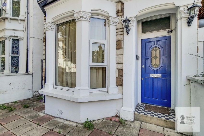 Images for Birkbeck Grove, London