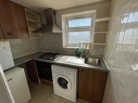 View Full Details for Broad Walk, Hounslow