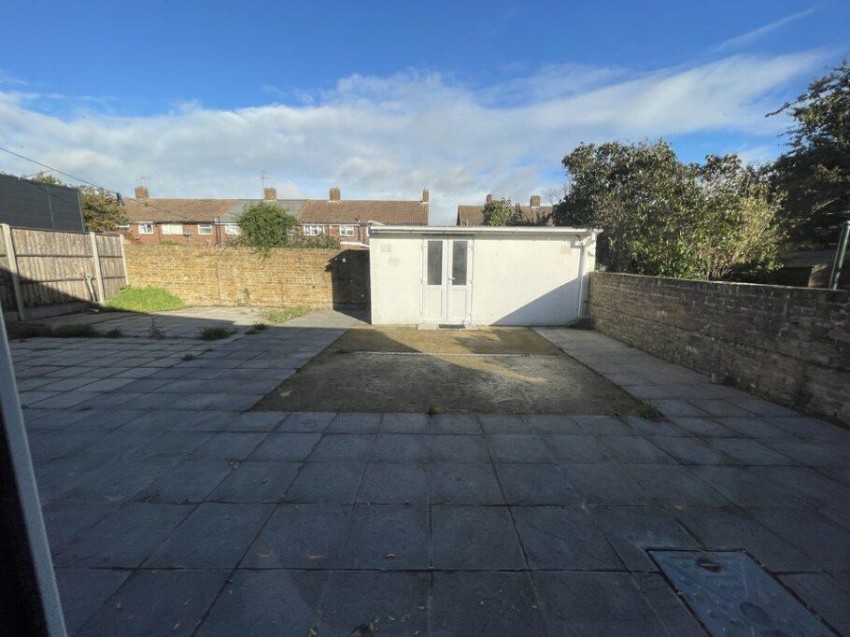 Images for KINGSWAY, ASHFORD TW19 7QE