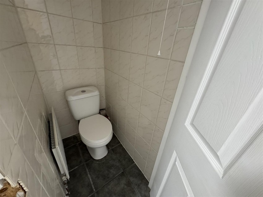 Images for The Glen, Southall