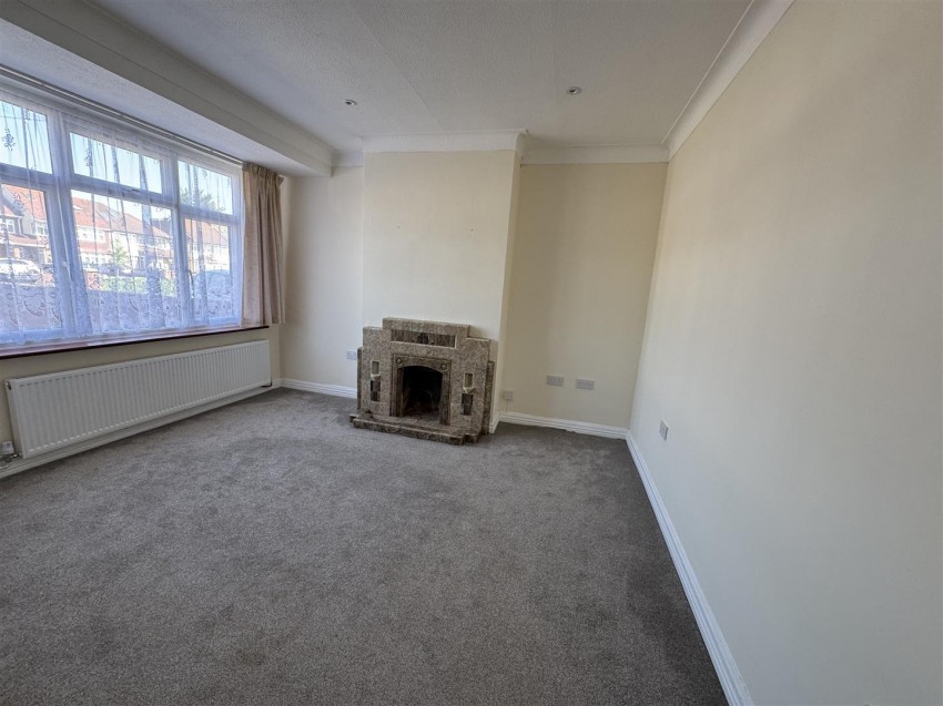 Images for The Glen, Southall