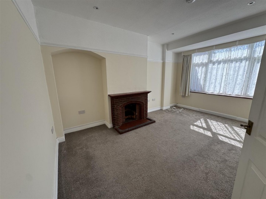 Images for The Glen, Southall