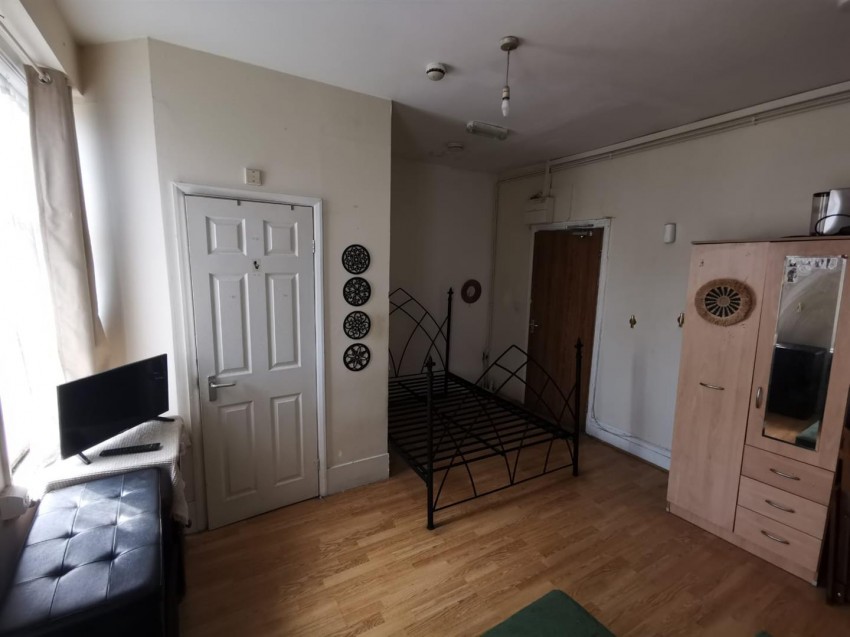 Images for Lampton Road, Hounslow
