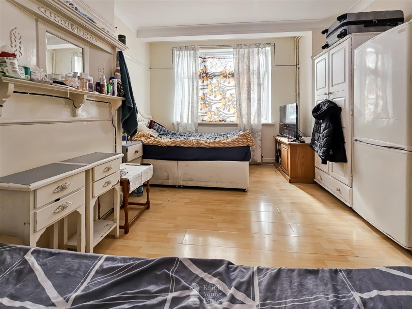 Images for Heston Avenue, Heston TW5 9EU