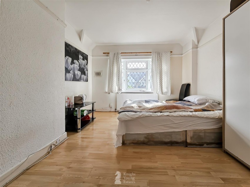 Images for Heston Avenue, Heston TW5 9EU
