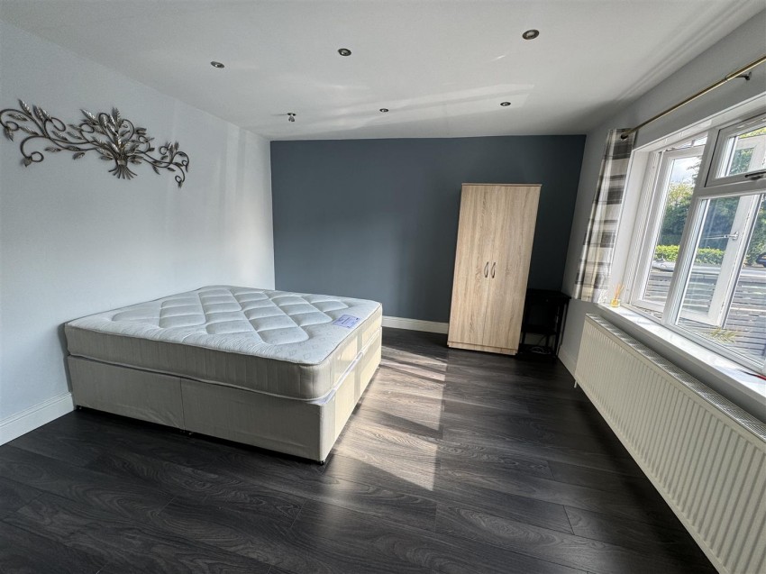 Images for Spring Ave, Egham