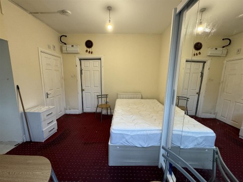 View Full Details for Layton Road, Hounslow