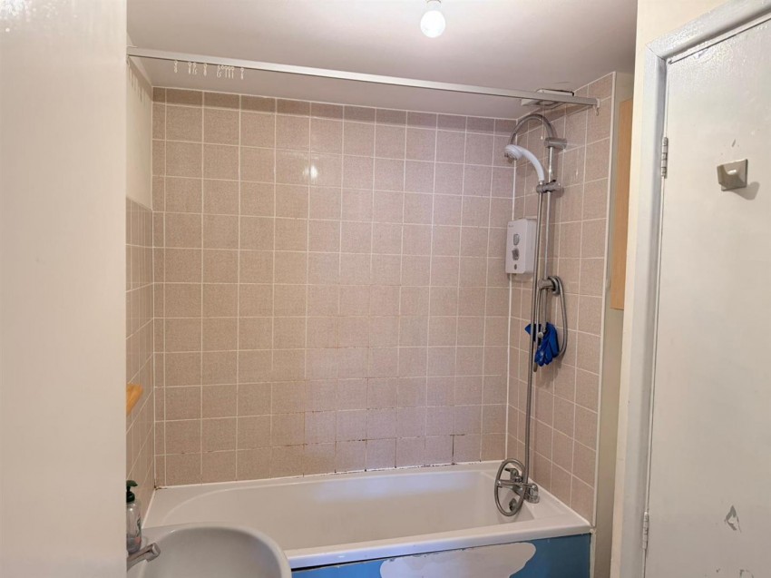 Images for Pickwick Close, Hounslow