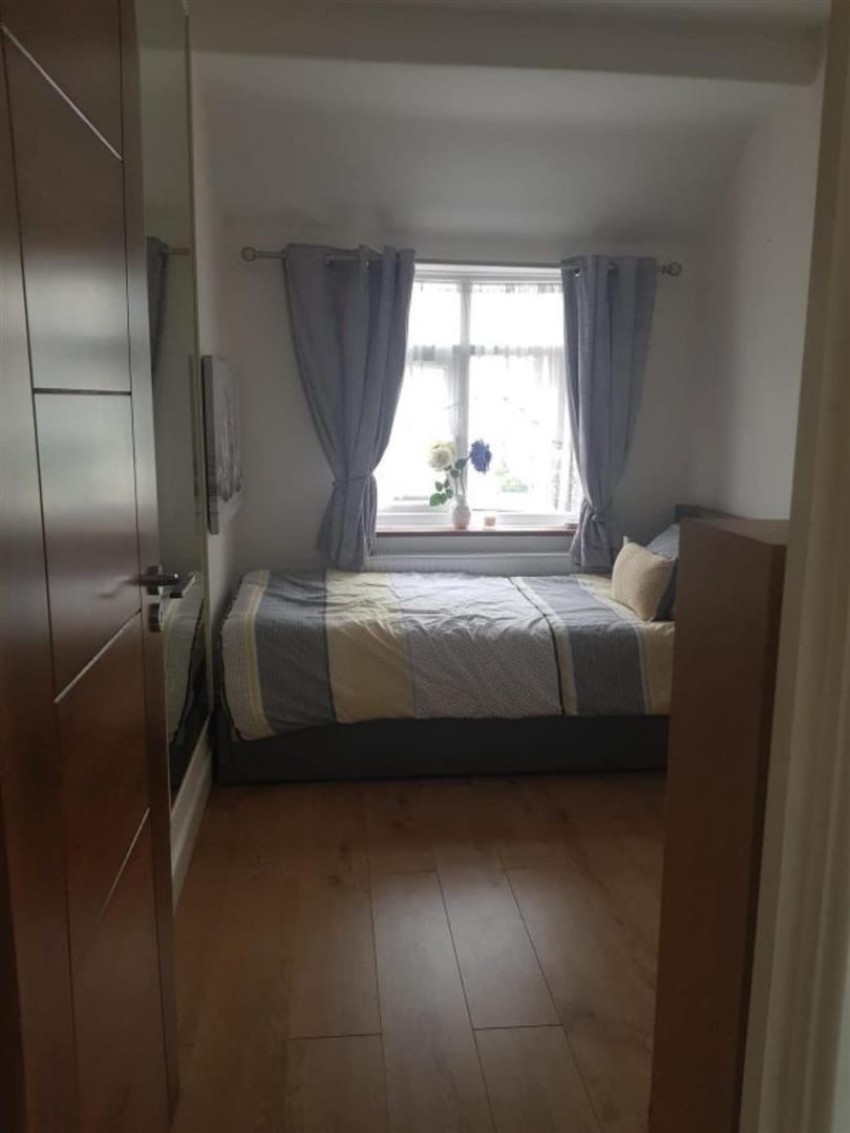 Images for FF, 9 Linden Avenue, Hounslow