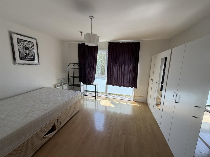 Images for Oakley Close, Isleworth